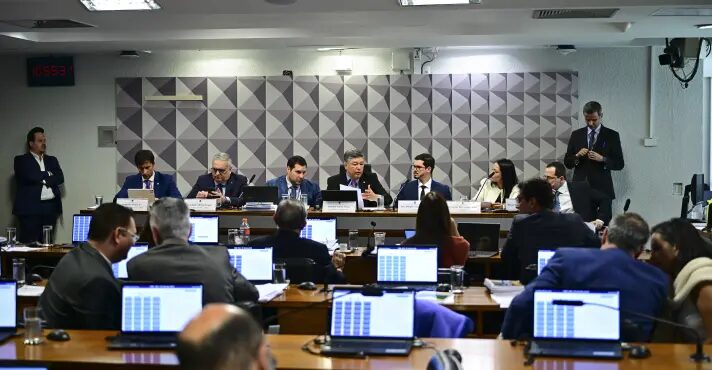 CPMI convoca presidente do Palmeiras ligada a Lulinha e a sócio de Vorcaro; veja lista