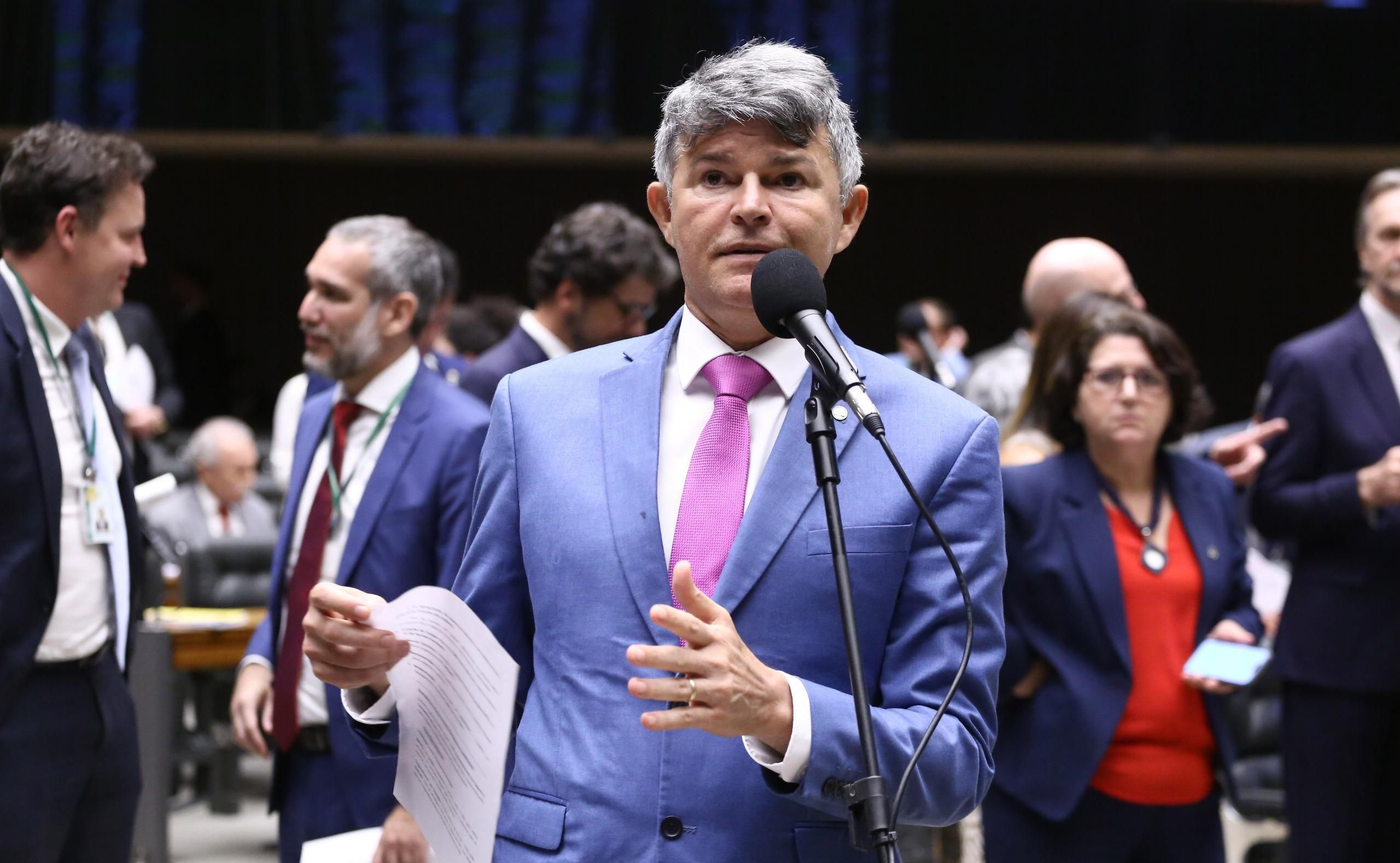 Medeiros cobra esclarecimentos sobre mortes ligadas ao Banco Master e rombo no INSS