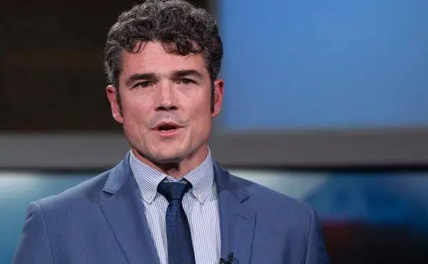 FBI apura vazamento de informações sigilosas por ex-diretor de Contraterrorismo