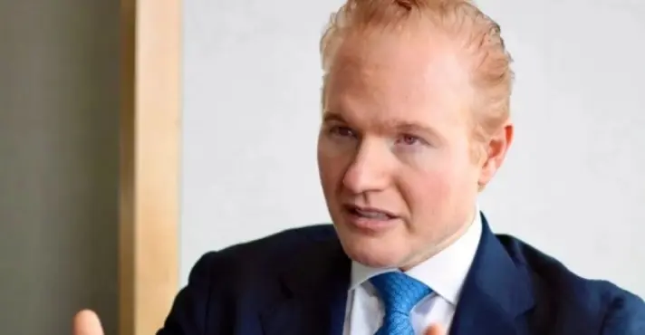 Advogado de Trump critica contradições em decisão de Moraes sobre Bolsonaro