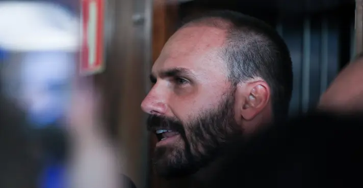 Eduardo, sobre Bolsonaro: ‘Continua sendo líder da direita no Brasil’