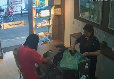 Bandidos aterrorizam em roubos de joalherias; empresário é baleado em Cuiabá