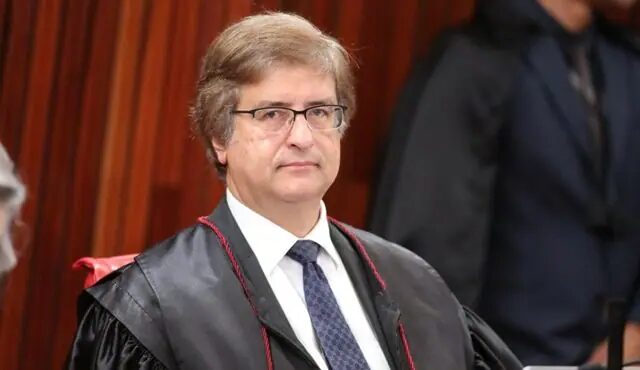 PGR pede arquivamento de inquérito contra Musk por práticas do X