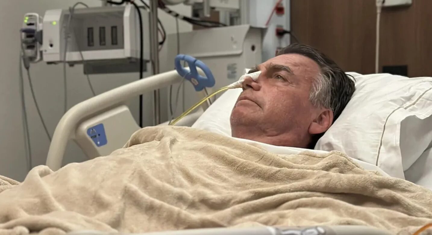 Médicos de Bolsonaro indicam nova cirurgia para ex-presidente