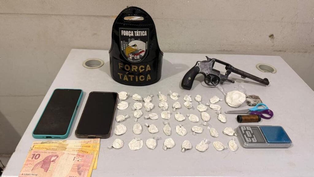 PMa prende homem por tráfico de drogas e apreende 42 porções de entorpecentes