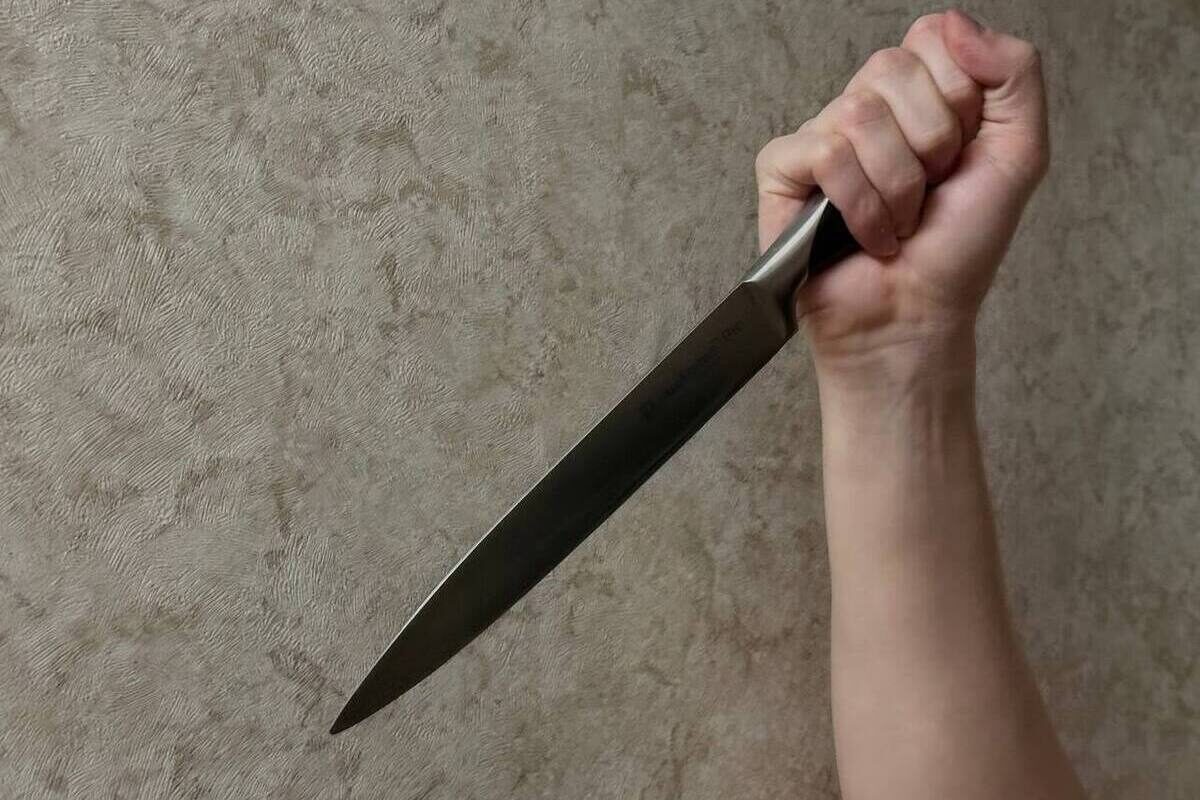 Após bebedeira, peões de fazenda brigam e um acaba esfaqueado em MT