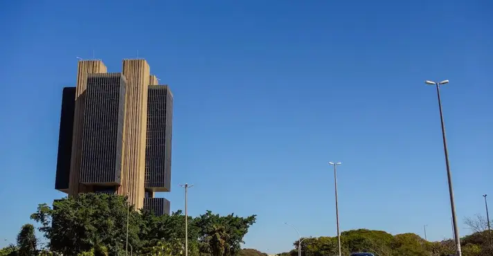 Mercado eleva projeção da inflação pela 5ª semana seguida