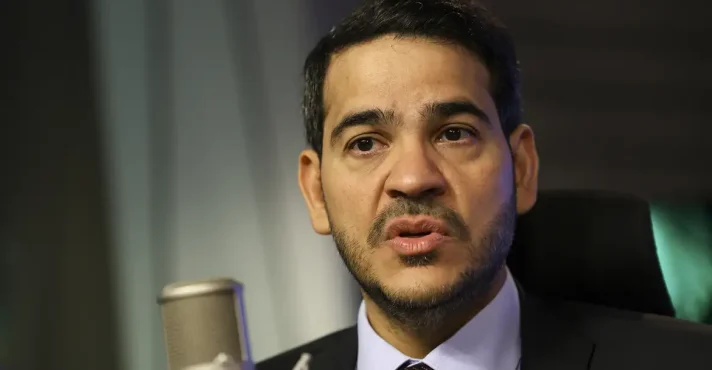 Políticos fazem campanha contra voto em Messias